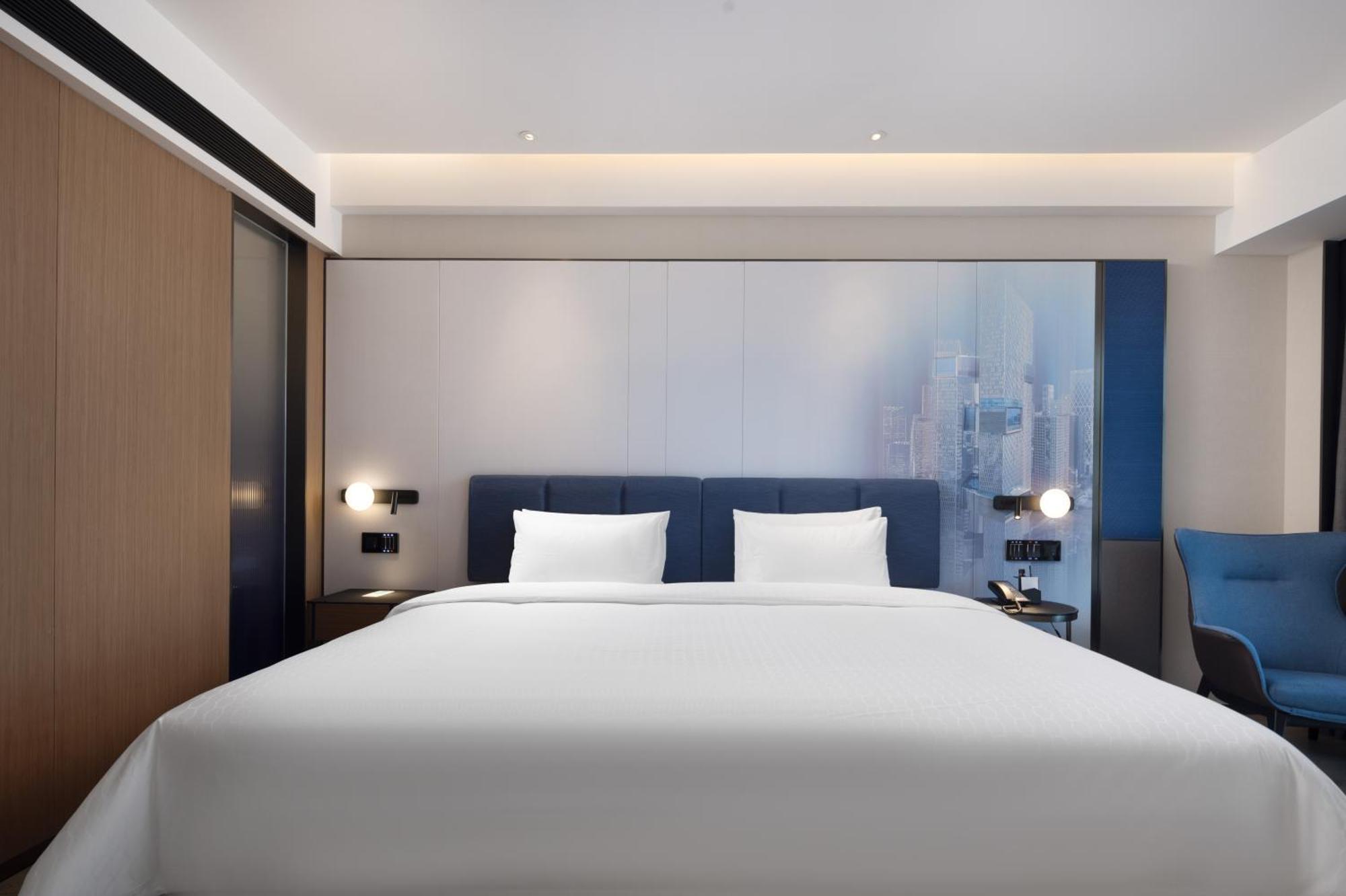 Готель Hampton By Hilton Shenzhen Futian Huaqiangbei Екстер'єр фото