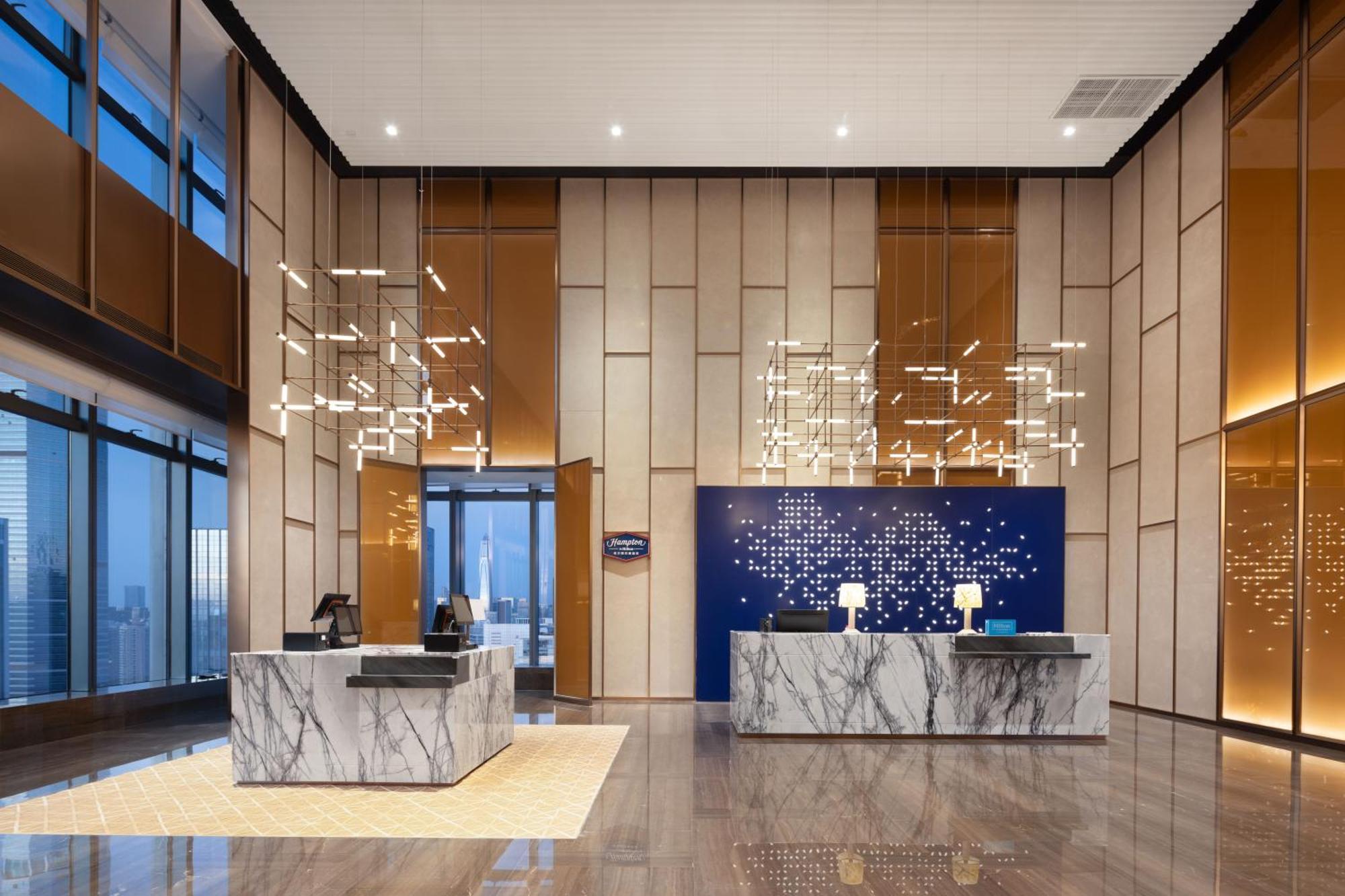 Готель Hampton By Hilton Shenzhen Futian Huaqiangbei Екстер'єр фото