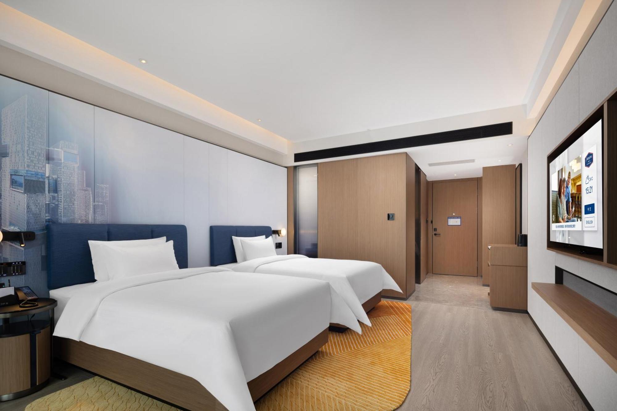 Готель Hampton By Hilton Shenzhen Futian Huaqiangbei Екстер'єр фото